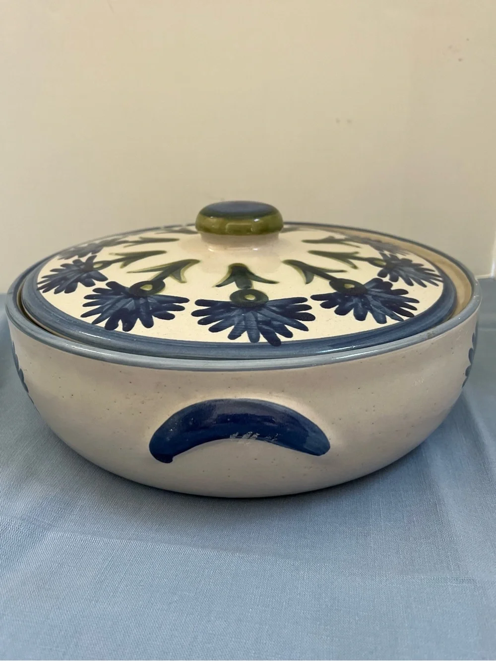 Louisville Stoneware Casserole Dish w/ Lid Blue Cornflower Bachelor Button 11”